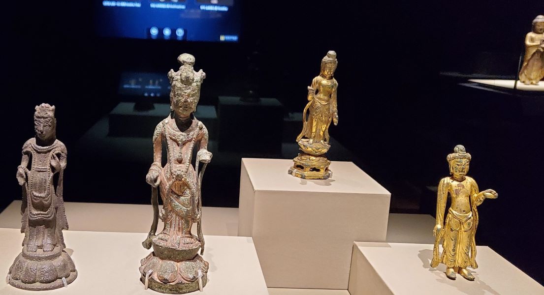 금동불 부처님들