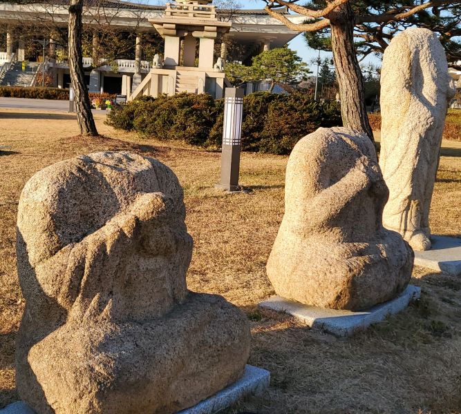 목없는부처님들