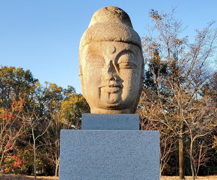 목없는부처님들