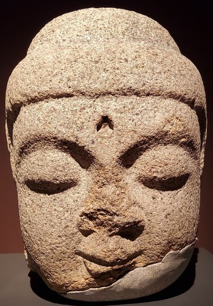 목없는부처님들